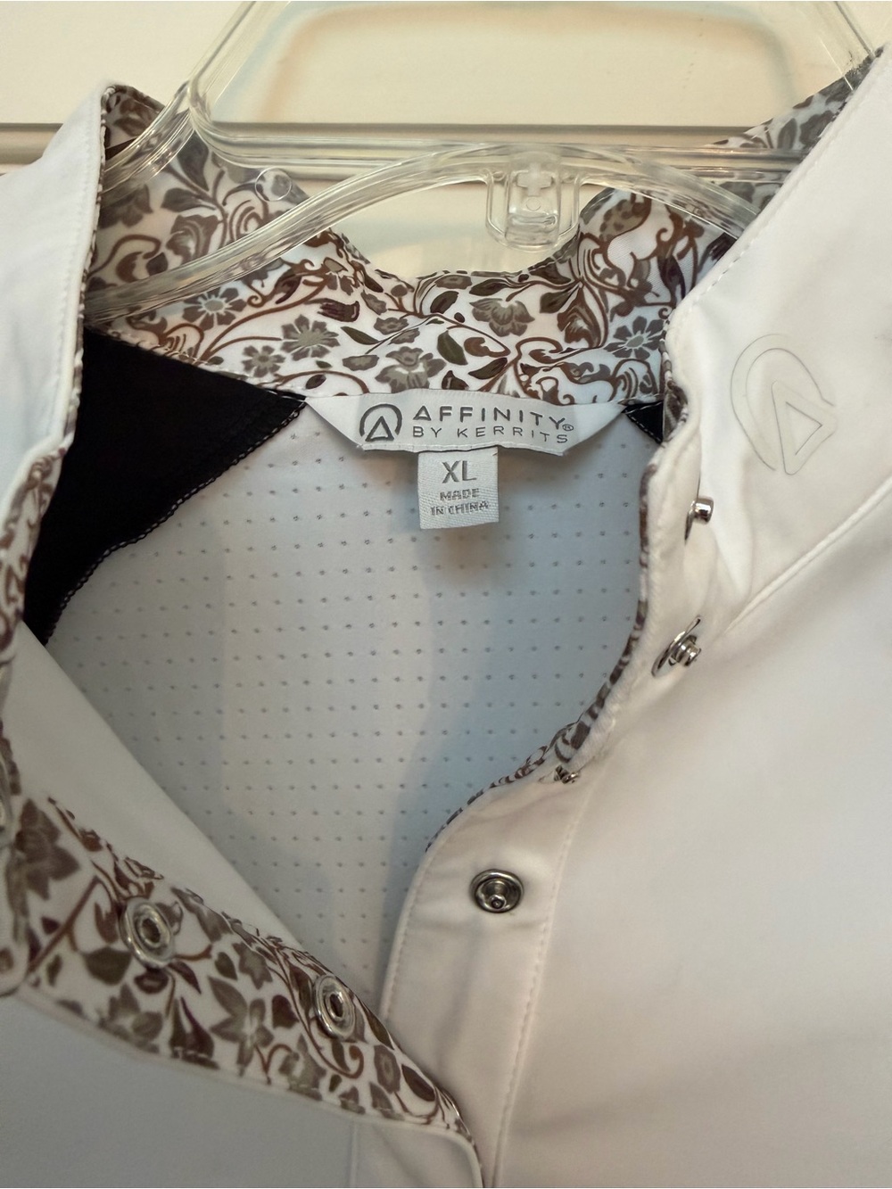 NWT KERRITS AFFINITY LONG SLEEVE SHOW SHIRT VINEYARD AND FLORAL EQUESTRIAN SHIRT - Picture 4 of 6